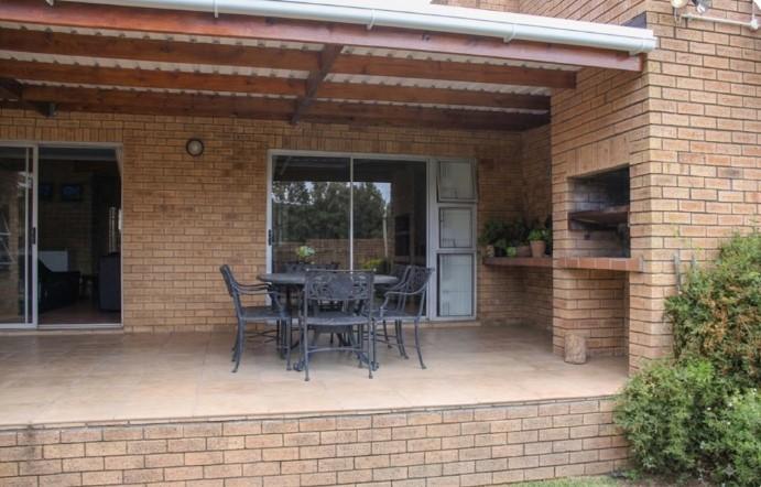 3 Bedroom Property for Sale in Vierlanden Western Cape